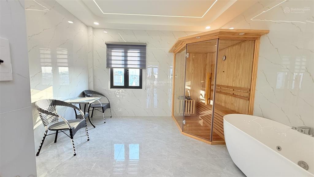 Nhà mới 4x19m. đường thạnh lộc 27 . ngay chung cư thạnh lộc. xây 1 lửng 3 lầu. sân xe hơi