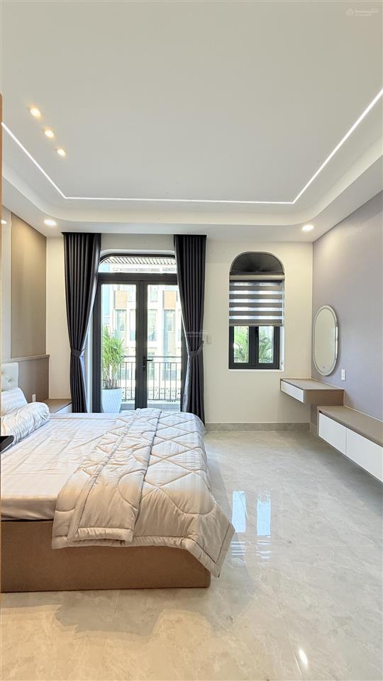 Nhà mới 4x19m. đường thạnh lộc 27 . ngay chung cư thạnh lộc. xây 1 lửng 3 lầu. sân xe hơi