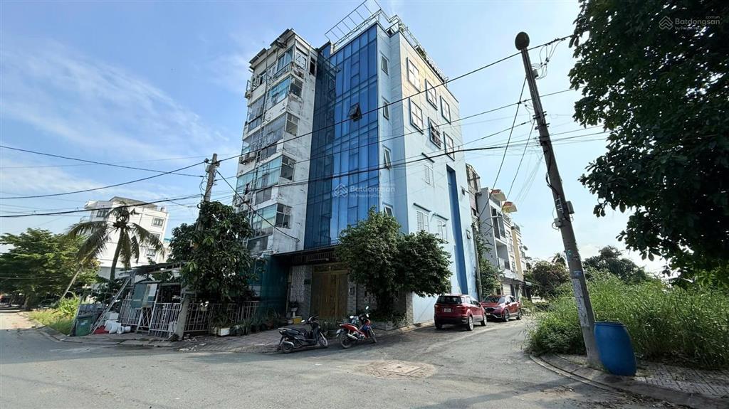 Bán tòa nhà 5 tầng 2 mặt tiền thang máy 1 sẹc sông sài gòn