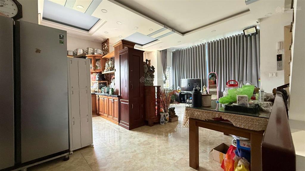 Bán tòa nhà 5 tầng 2 mặt tiền thang máy 1 sẹc sông sài gòn