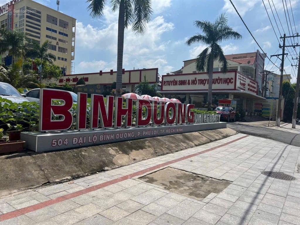 Giảm gần 1 tỷ. bán gấp 2 dãy nhà trọ sau đại học bình dương. ngang 10m. đường nhựa. thu nhập 20tr/