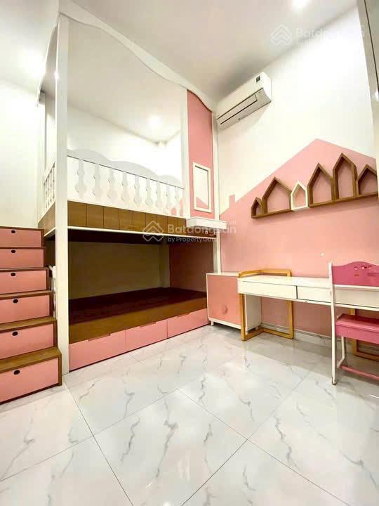 Cho thuê nhà đẹp, rộng 150m2. 3pn. phú lợi, thủ dầu một, bình dương. đg oto, sân oto. 11tr