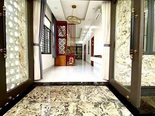 Cho thuê nhà đẹp, rộng 150m2. 3pn. phú lợi, thủ dầu một, bình dương. đg oto, sân oto. 11tr