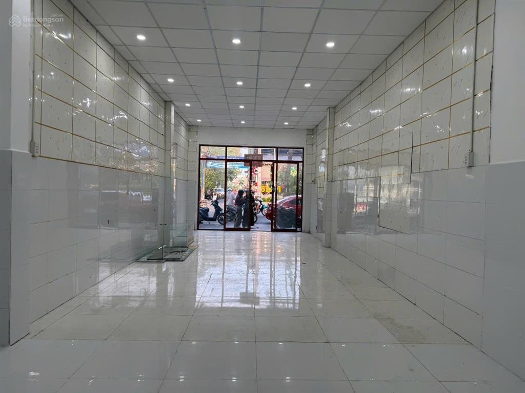 Cho thuê mặt bằng kinh doanh đường 30/4 thủ dầu một, bình dương. ngay trung tâm, sầm uất 20tr/tháng