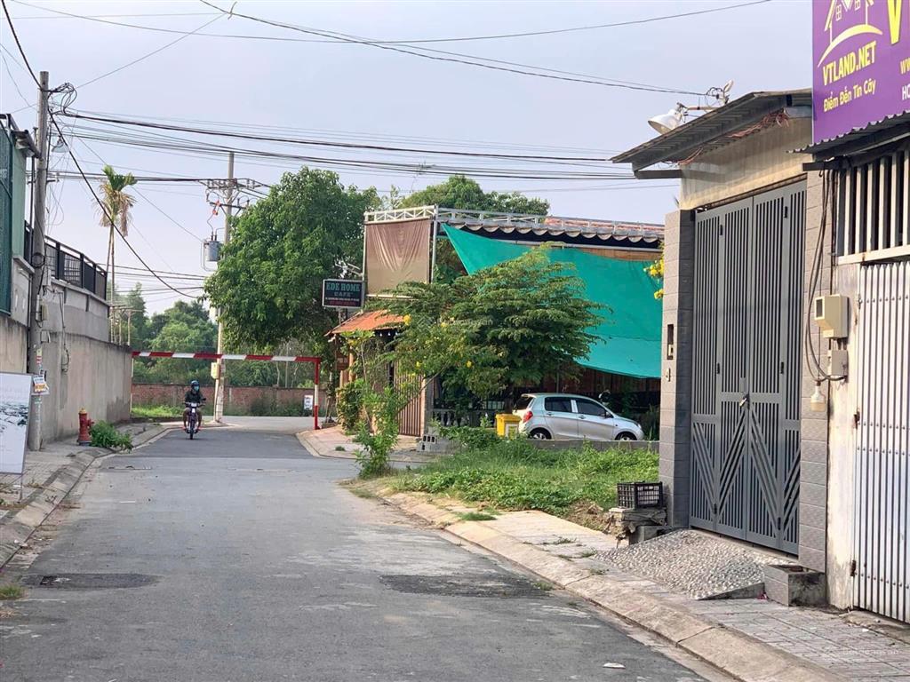 Đất 99m2 1sẹt cách bưng ông thoàn 10m thuận tiện làm văn phòng, công ty, nhà thuốc.  0937 208 ***