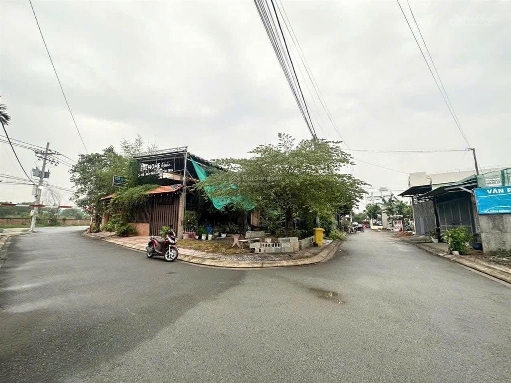 Bán lô góc 2 mặt tiền dự án samsung village bưng ông thoàn 109m2, giá 7,63 tỷ ngang 6,5m