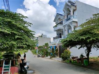 Bán lô góc 2 mặt tiền dự án samsung village bưng ông thoàn 78m2 giá 5.75 tỷ ngang 6.5m