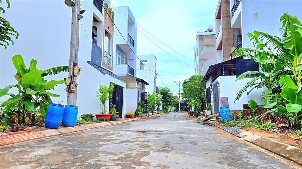 Thanh lý đất phú hữu quận 9 kdc samsung village khu công nghệ cao.  0987 208 *** nh hỗ trợ vay 80%