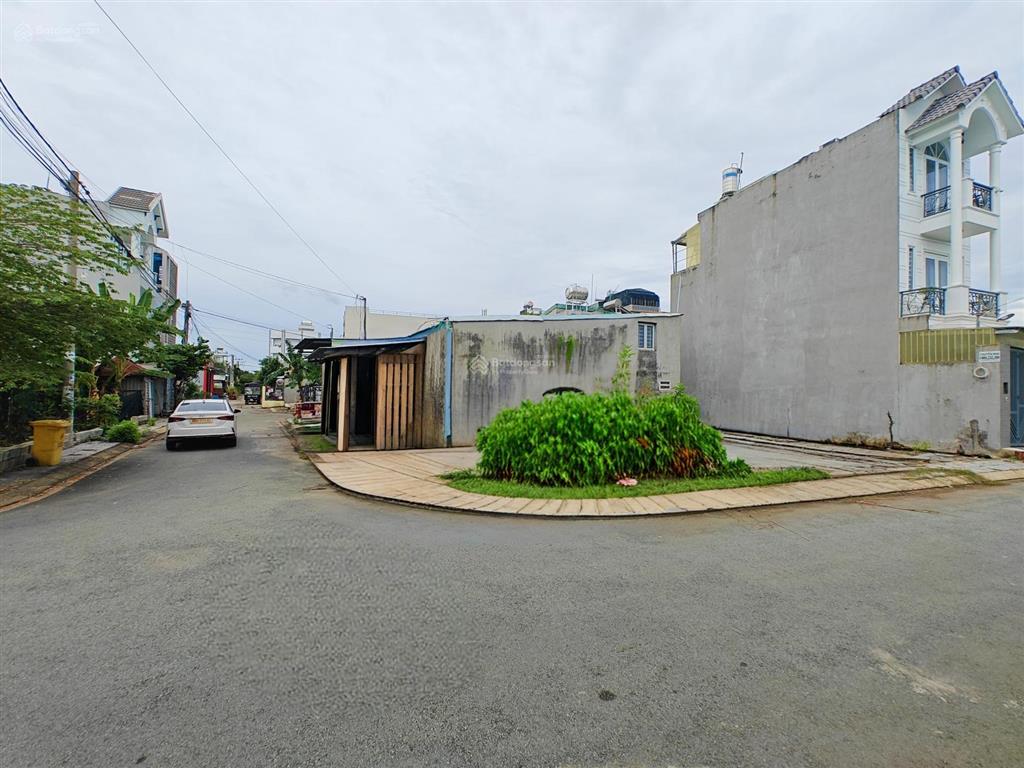 Đất kdc vạn phát đạt đường bưng ông thoàn dt 85m2 giá 5.75tỉ