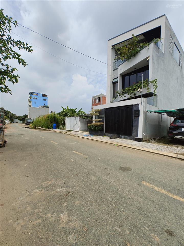 Đất kdc vạn phát đạt đường bưng ông thoàn dt 85m2 giá 5.75tỉ