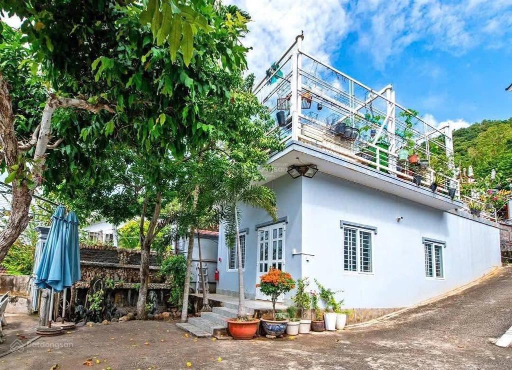 Bán villa resort trần phú vũng tàu thu nhập 120  250tr/tháng giá chỉ 35.4tr/m2