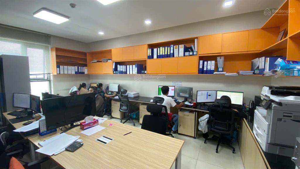 Bán căn hộ officetel goldenking full nội thất văn phòng, 37m2 2.25 tỷ, 0938 759 ***