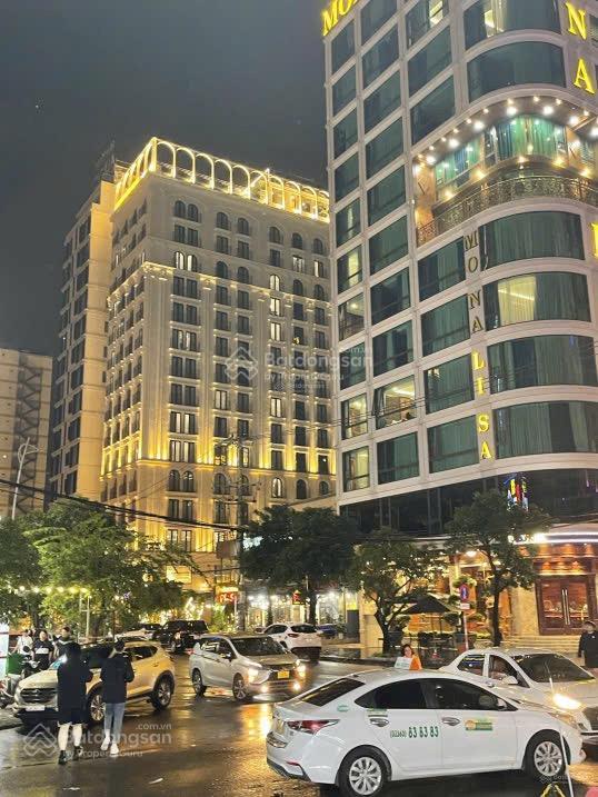 Bán tòa căn hộ 7 tầng mặt tiền phố tây lát đá đường 10m5 trần bạch đằng