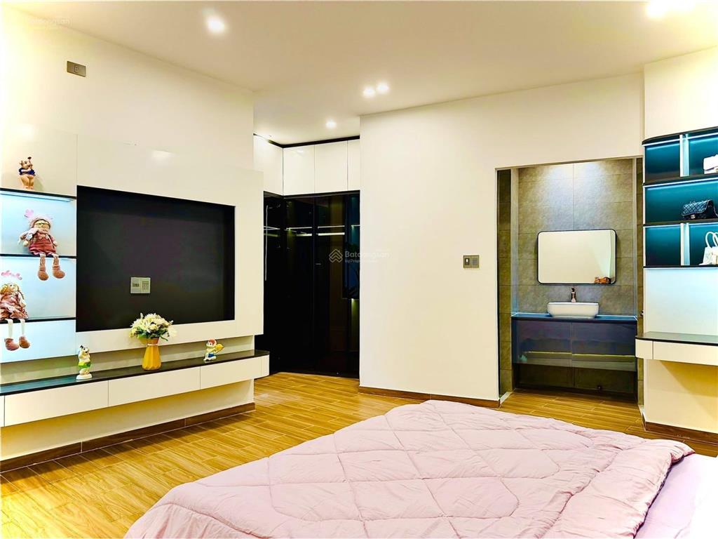 Bán nhà 3 tầng mặt tiền đường nguyễn hữu thọ sát bệnh viện quân y 17