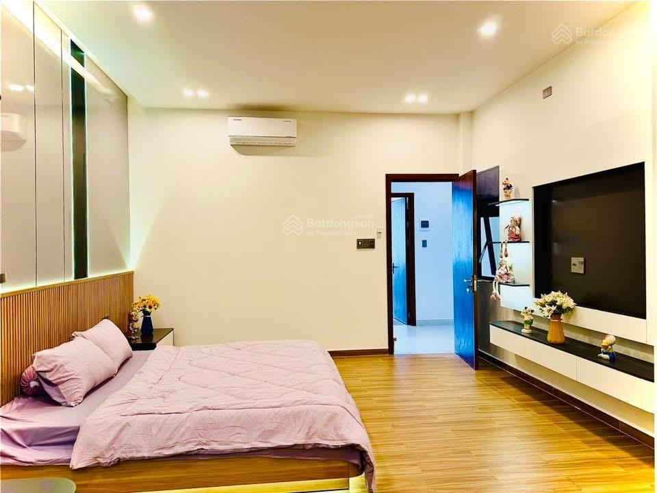 Bán nhà 3 tầng mặt tiền đường nguyễn hữu thọ sát bệnh viện quân y 17