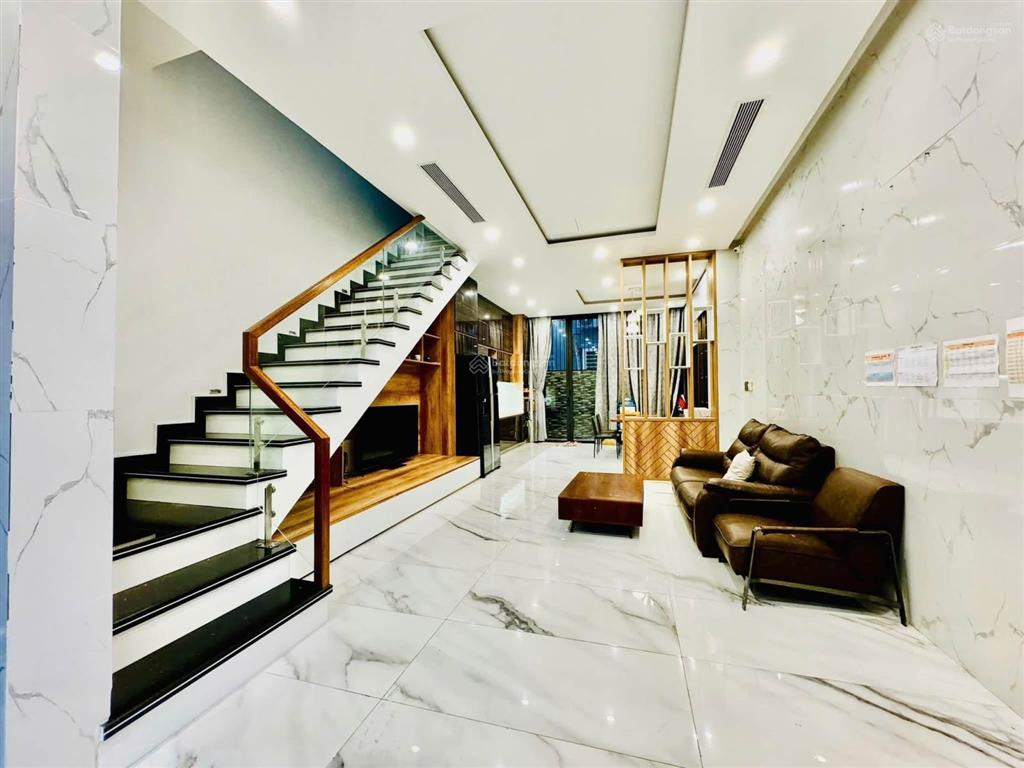 Bán nhà 3 tầng mặt tiền đường 7m5 giang châu 3 nam việt á