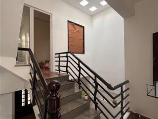 Cho thuê nhà 2 tầng mặt tiền đường đinh lễ
