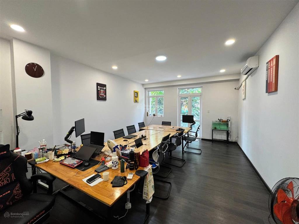 Cho thuê văn phòng nguyên căn 5*20m giá 55tr tại kđt him lam, tân hưng.