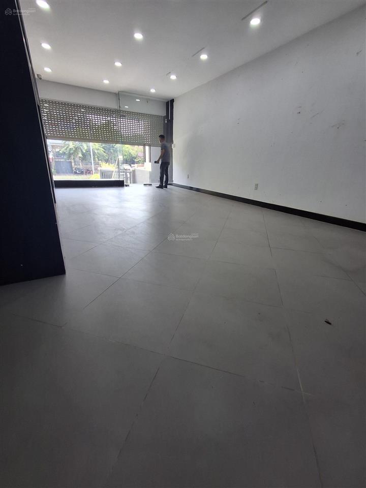 Cho thuê văn phòng tại khu đô thị him lam kênh tẻ, 15 triệu vnd.
