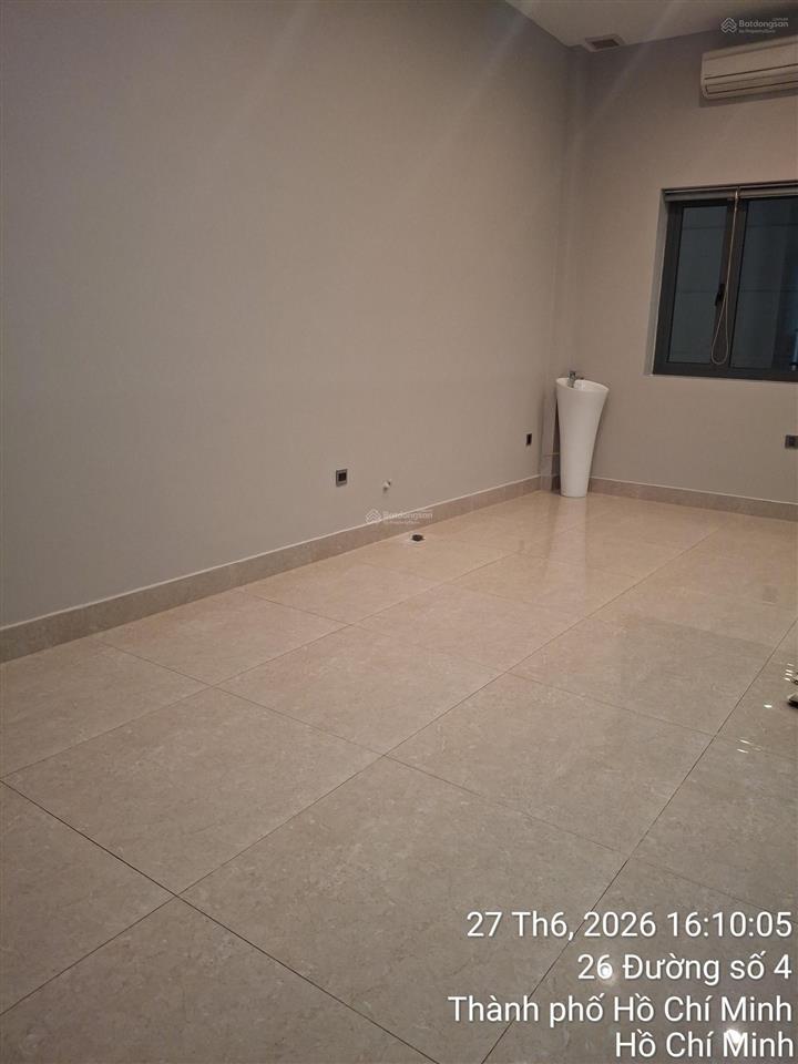 Cho thuê văn phòng tầng trệt 7,5*20m giá 25tr/th tại kđt him lam kênh tẻ