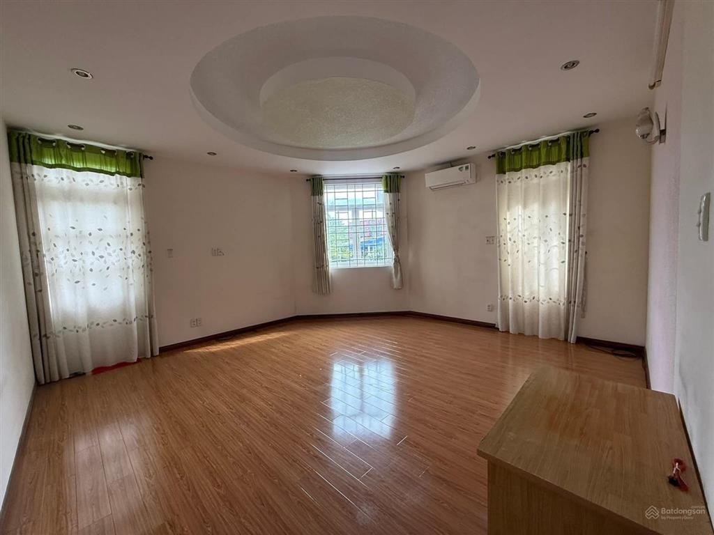 Cho thuê tòa nhà văn phòng góc 2 mặt tiền chỉ 60 triệu tại kdc him lam kênh tẻ