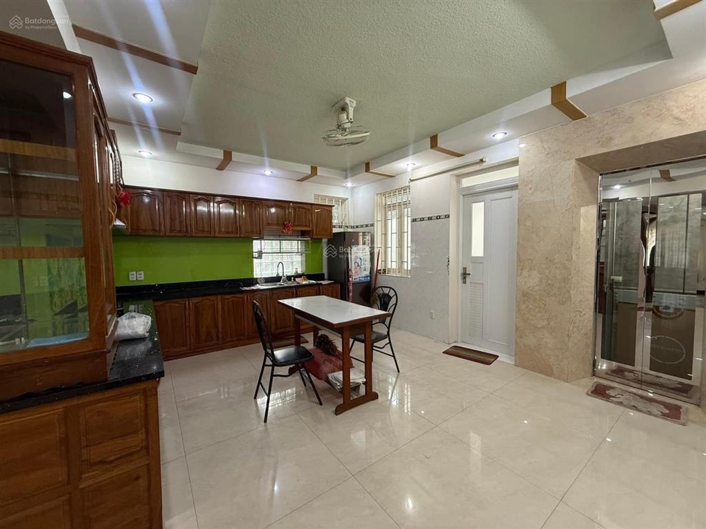 Cho thuê nhà riêng căn góc giá chỉ 60tr tại kđt him lam kênh tẻ