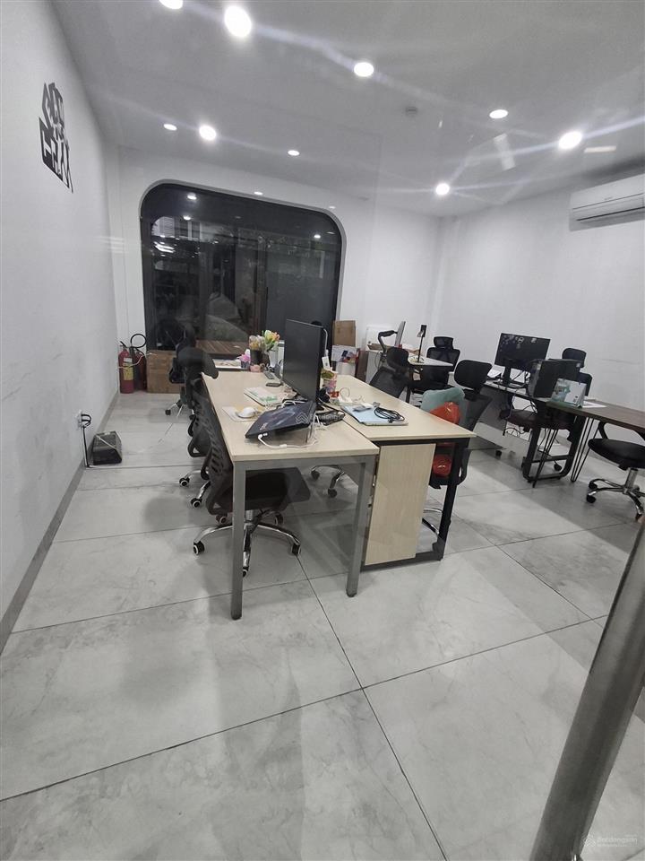 Cho thuê tầng trệt + lầu 1 giá hót 28tr tại kđt him lam kênh tẻ