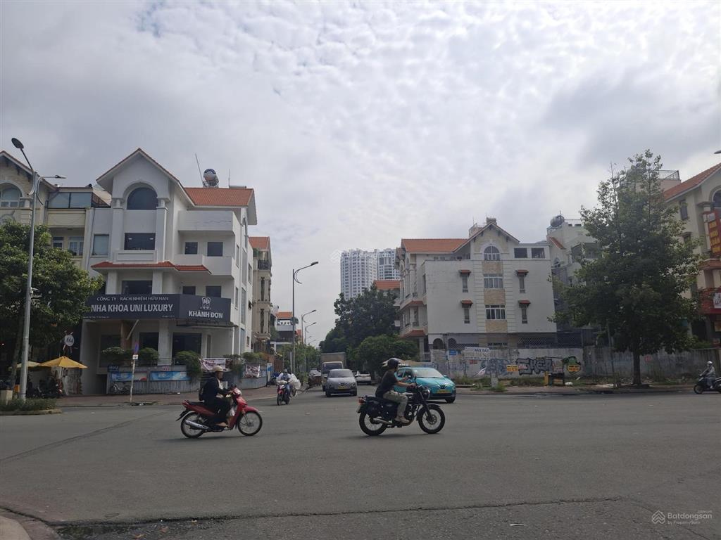 Cho thuê tòa nhà văn phòng 200tr/th đã bao thuế tại kđt him lam, p. tân hưng