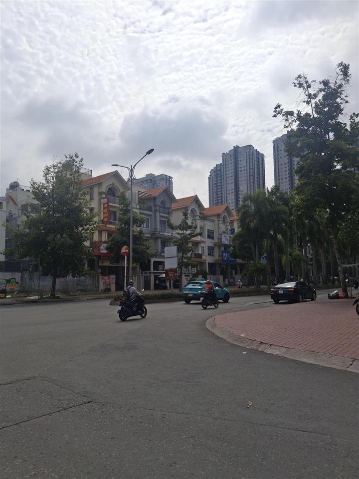 Cho thuê tòa nhà văn phòng 200tr/th đã bao thuế tại kđt him lam, p. tân hưng