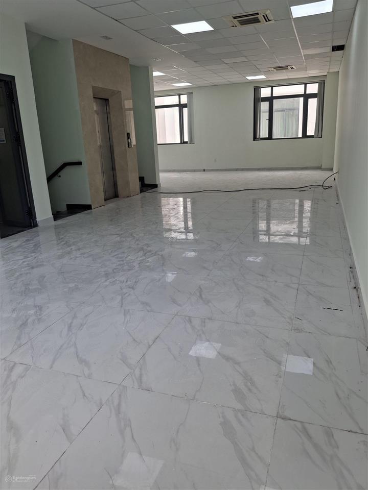 Cho thuê văn phòng nguyên căn 10x20m giá 90tr/th tại kđt him lam