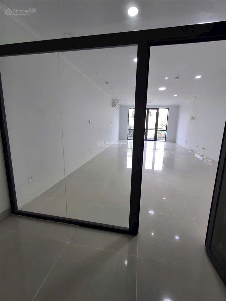Cho thuê tòa nhà văn phòng 65tr hầm, 5 lầu tại kđt him lam, tân hưng