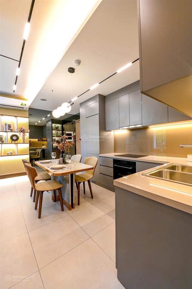Suất nội bộ 2pn2wc 71m2 trực tiếp cđt 3,440 tỷ (100%gtch, đã vat). view hồ bơi siêu đẹp. tầng đẹp.