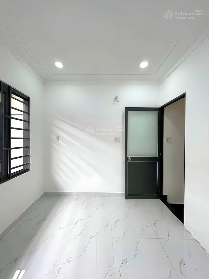 Nhà quận 12 4x5m gần cầu tham lương sổ hồng chung, đứng tên và giữ sổ 860tr thương lượng