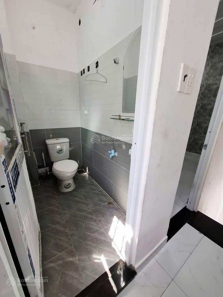 Bán nhà riêng hẻm thông ô tô tới nhà tại bùi văn ngữ, p. hiệp thành, q12, chính chủ được giữ sổ gốc