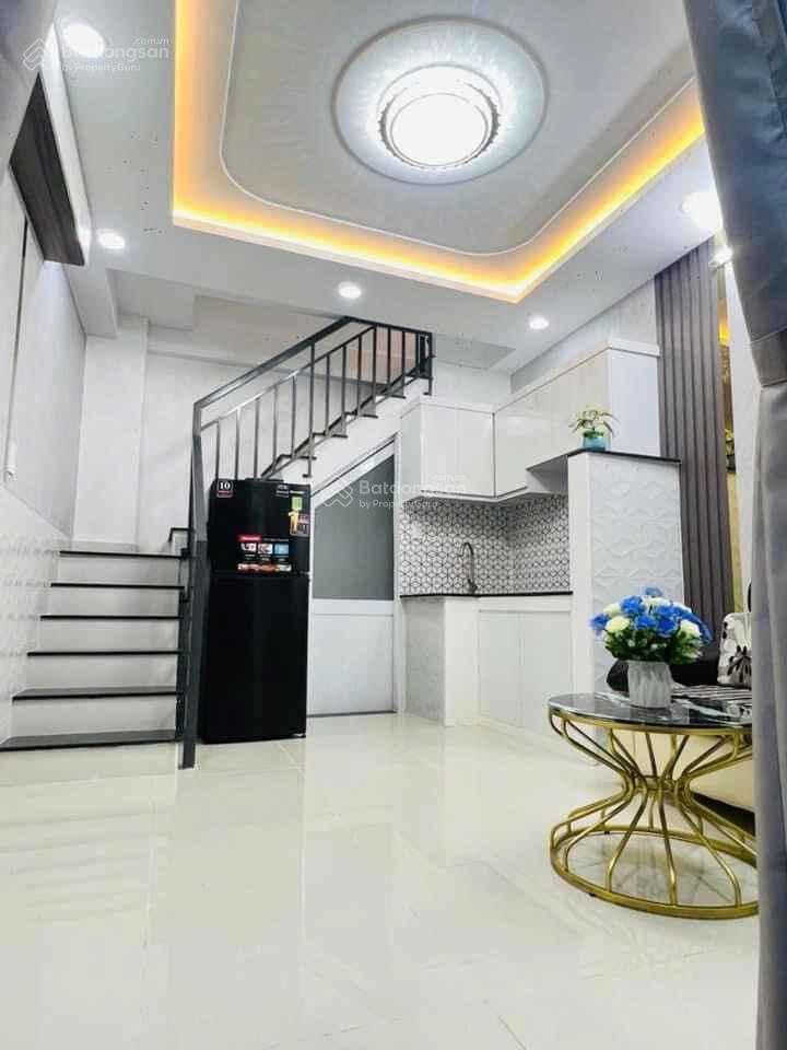 Bán nhà riêng q12 tại hiệp thành 43, 695 triệu, 18m2, có ban công, cách chung cư hiệp thành 500m