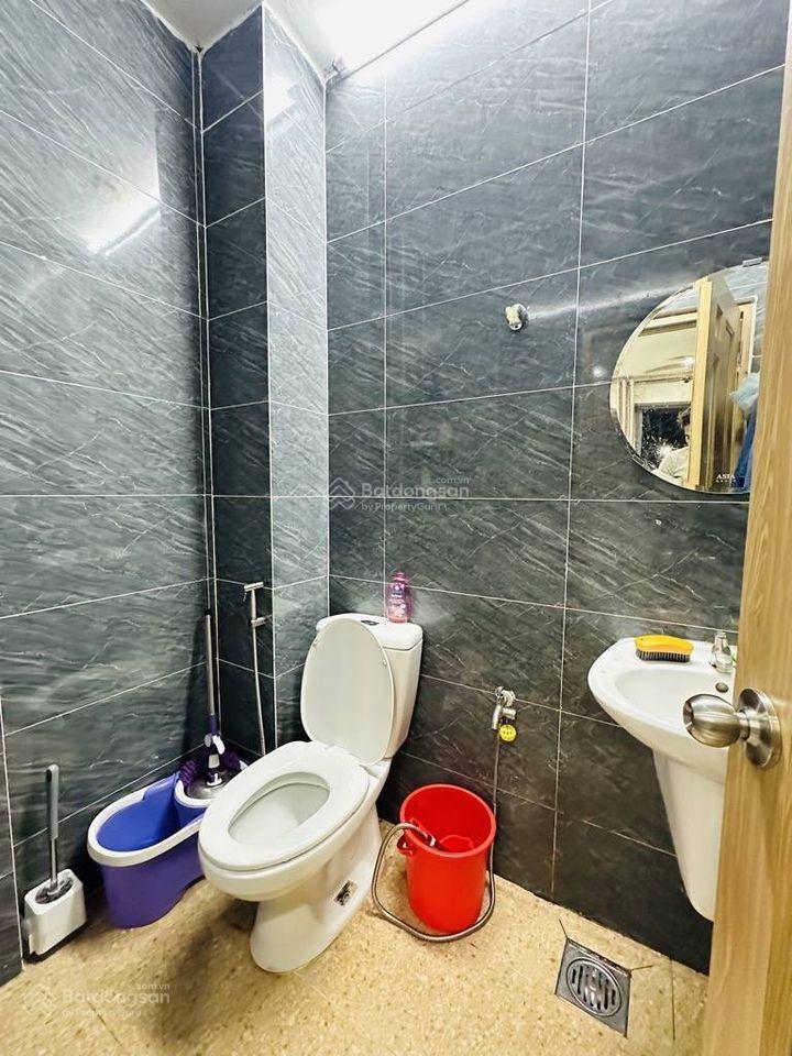 Bán nhà riêng q12 tại hiệp thành 43, 695 triệu, 18m2, có ban công, cách chung cư hiệp thành 500m