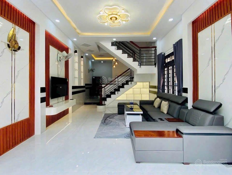 Nhà quận 12 mới xây đường nguyễn thị kiểu 4,5x10m sau lưng siêu thị mega mall shc 4 căn giá rẻ