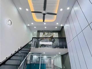 Giảm 200tr nhà q12 gần chợ hiệp thành 65m2 ngang 4x16m 3pn, 2wc, có sân nhà để xe thoải mái