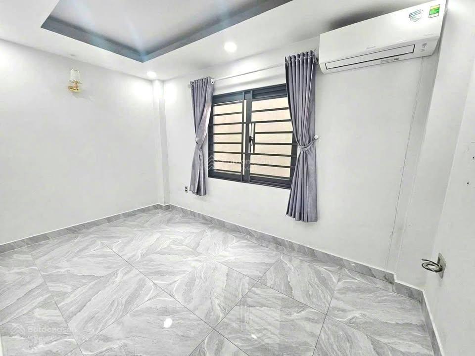 Hình thật  nhà q12 900 triệu giảm còn 730 triệu gần chợ hiệp thành 1 sẹc nguyễn ảnh thủ 2 phòng