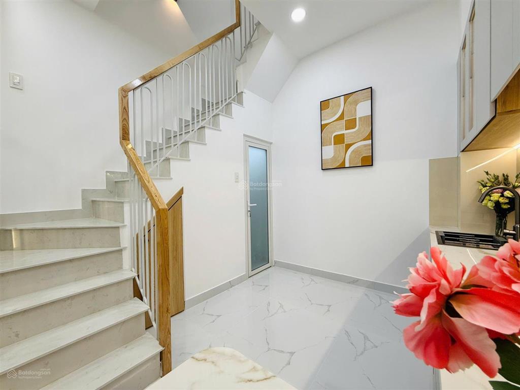 Bán nhà mới ngay bệnh viện q12  hẻm 1 sẹc  có gpxd
