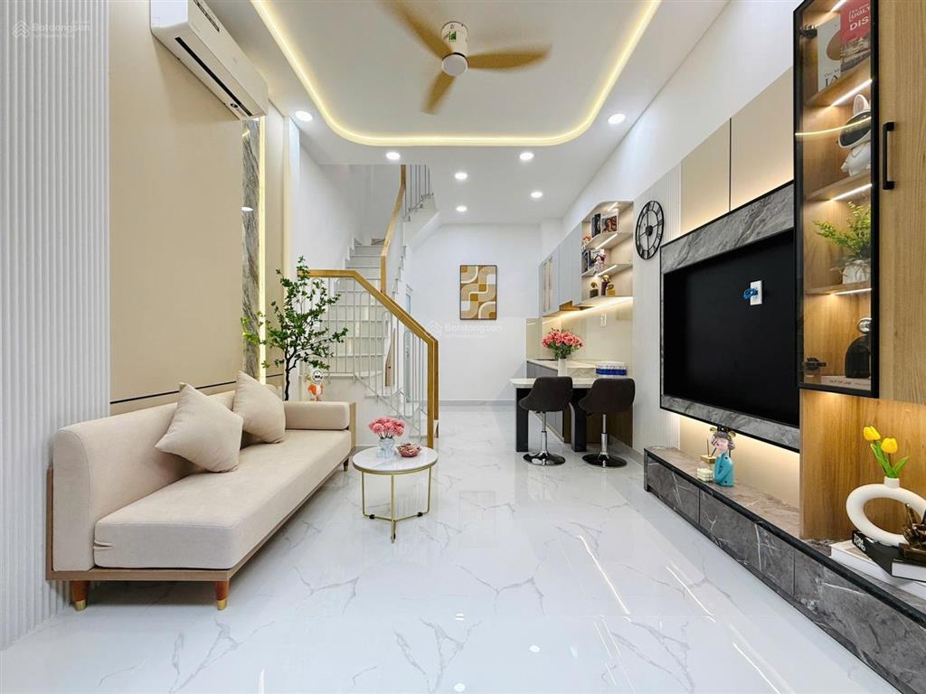 Bán nhà mới ngay bệnh viện q12  hẻm 1 sẹc  có gpxd