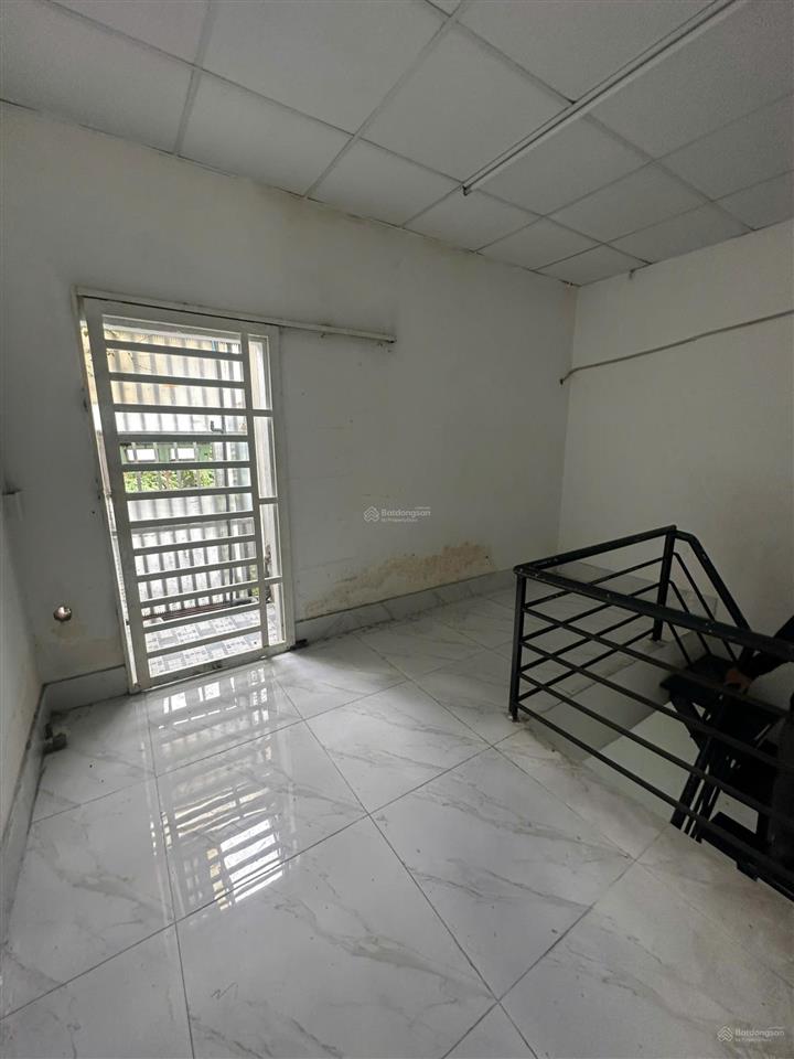 Nhà ngộp cần bán gấp nhà 4x10m ở lê văn khương quận 12 ngay chợ thiếc giá còn tl