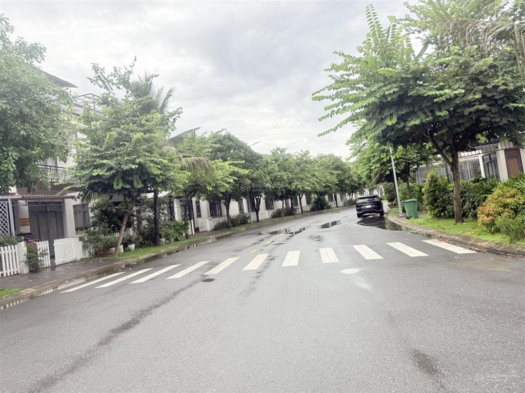 Cần bán biệt thự 8x15m  4,050 tỷ  full nội thất  trục chính đường 18m sổ hoàn công 0941 030 ***