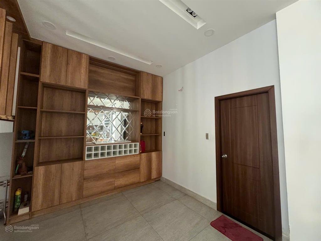 Cần bán biệt thự 8x15m  4,050 tỷ  full nội thất  trục chính đường 18m sổ hoàn công 0941 030 ***