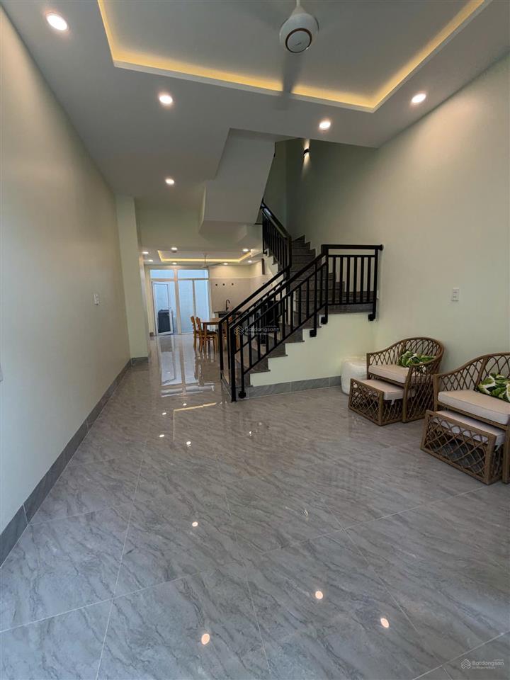 Cho thuê nhà full nt, 3 pn, pk, bếp, 2 tolet, giá 8tr  0941 030 ***