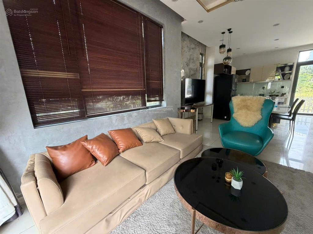 Bán biệt thự căn góc, đường 18m, sổ hoàn công, full nội thất, giá 5,4 tỷ góp 18 tháng 0941 030 ***