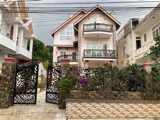 Bán villa 2 mặt tiền đường lý nam đế  đà lạt, không gian rộng, kèm căn hộ riêng dt346mgiá34 tỷ