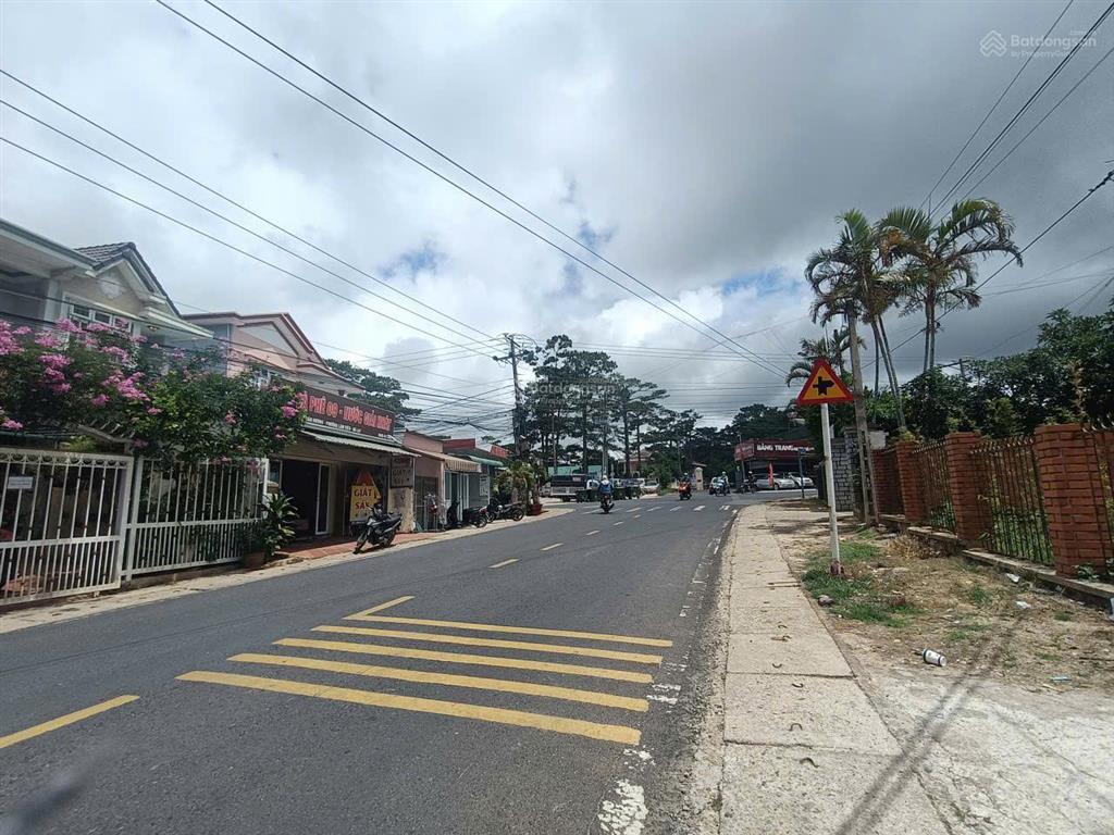 Nhà mặt tiền hồ xuân hương  vừa ở vừa kinh doanh  dt 300m  giá  24 tỷ