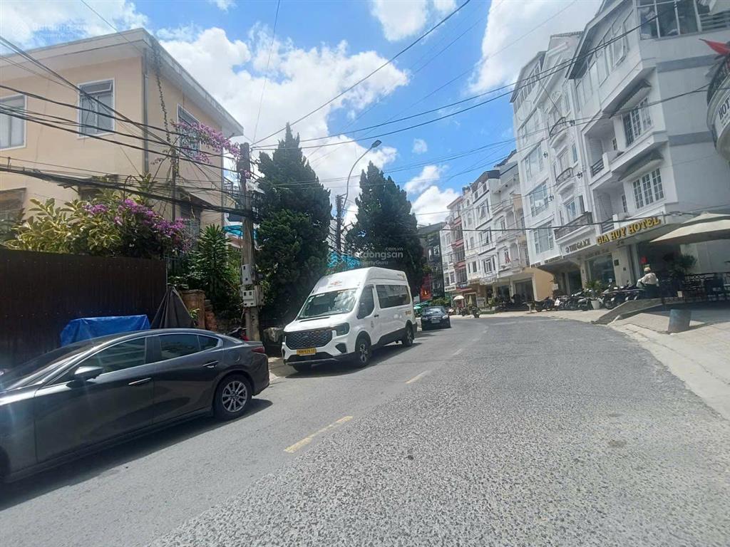 Siêu phẩm đất mặt tiền khu hòa bình đà lạt dt  360m  giá 90 tỷ