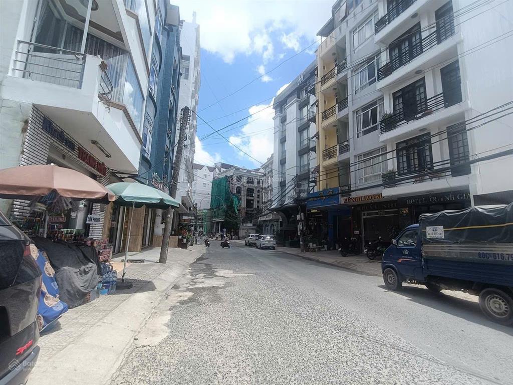 Siêu phẩm đất mặt tiền khu hòa bình đà lạt dt  360m  giá 90 tỷ